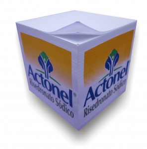 LINHA CUBO - BCP012
Tamanho: 7x7x7 - Cm/Alt.
Impressão: Somente Serigráfica